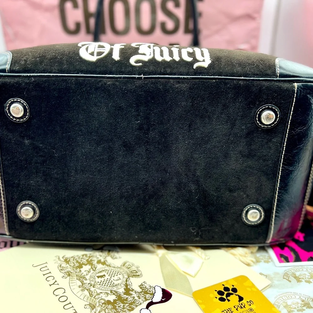 Juicy Couture Carrier